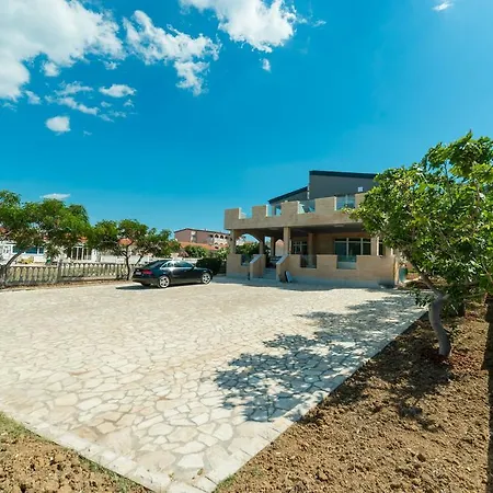 Apartment Mavracic *